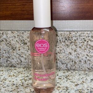 Strawberry 🍓 Eos, cashmere body spray, 6 Fl oz., fresh fruity
